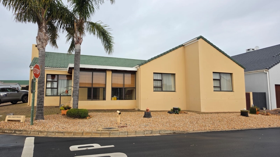 3 Bedroom Property for Sale in Stilbaai Wes Western Cape